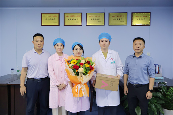 安康市中心血站開(kāi)展“5·12”國(guó)際護(hù)士節(jié)慰問(wèn)活動(dòng)