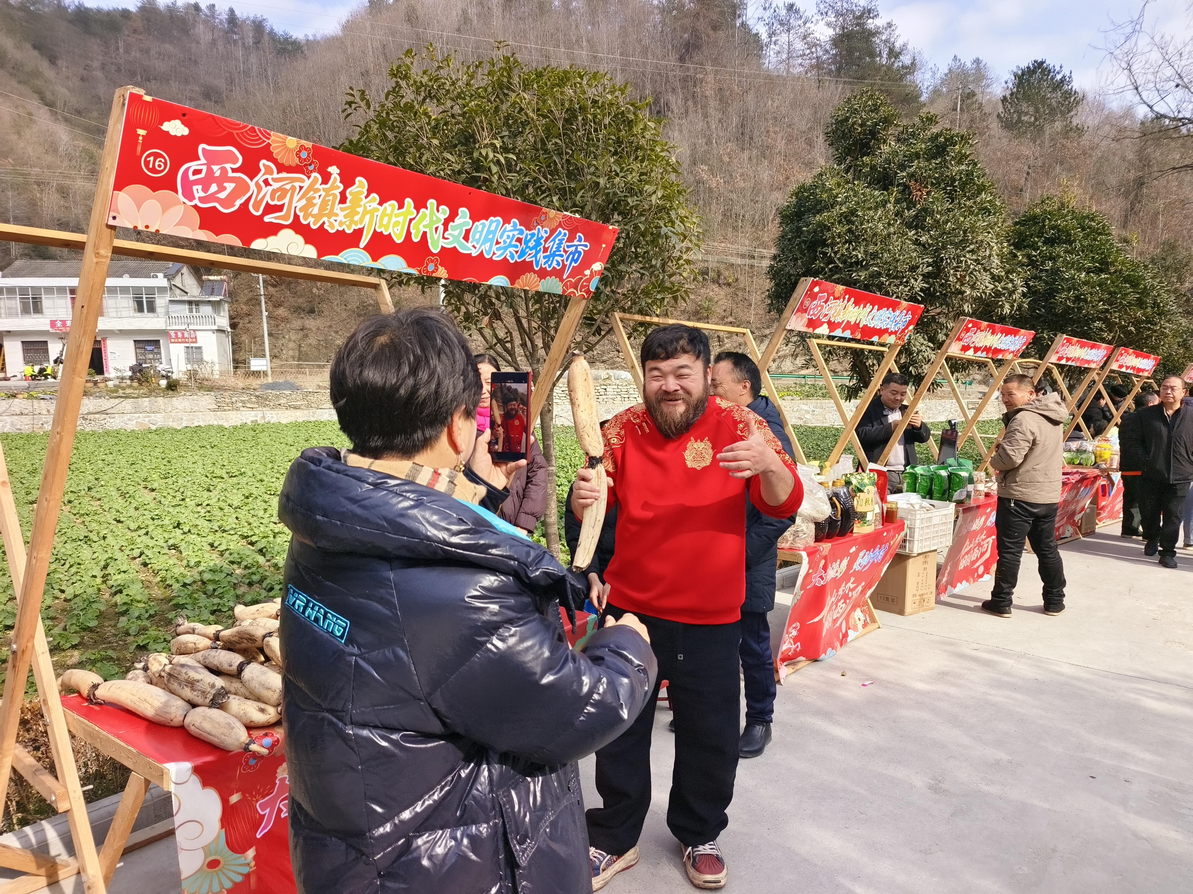 “三農”主播助農促銷