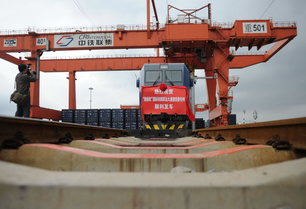 △ 2011年9月22日拍攝的首列“渝新歐”宏碁專列。新華社記者 李健 攝